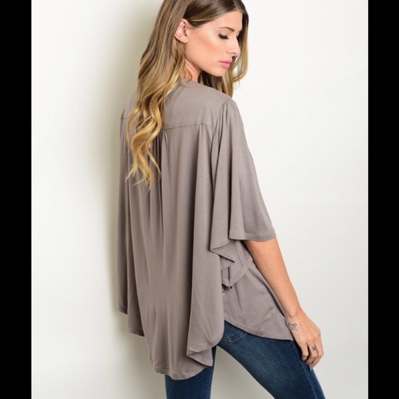 2/$30 En Creme - Gray Kimono w/ Beaded Accent - Picture 3 of 5